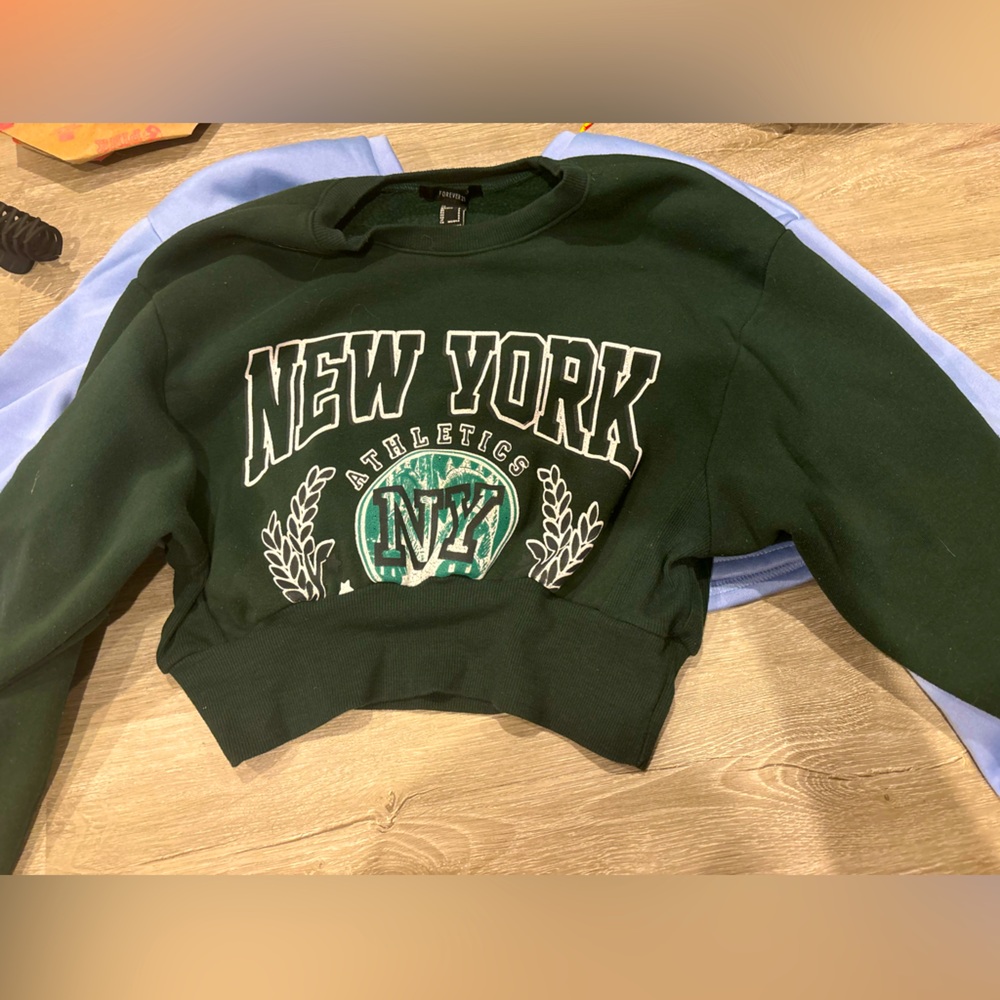 Comfy Crop Top worn once, great condition!